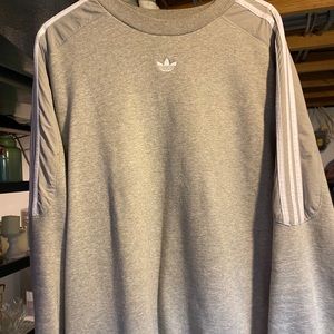 Adidas crewneck
